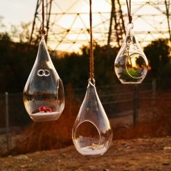 Glass Hanging Teardrop Plant Terrarium Candle Holder, H-7.25" W-3.5" (Wholesale 36 PCS/Case) -Glass Vases Boutique de vente gch104 07 lifestyle 01