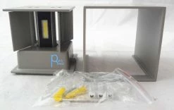 Quick Retail Applique LED - Lampe D'extérieur - Éclairage Extérieur Extérieur - Éclairage LED étanche - Vente Quick - Grijs -Glass Vases Boutique de vente 1200x758