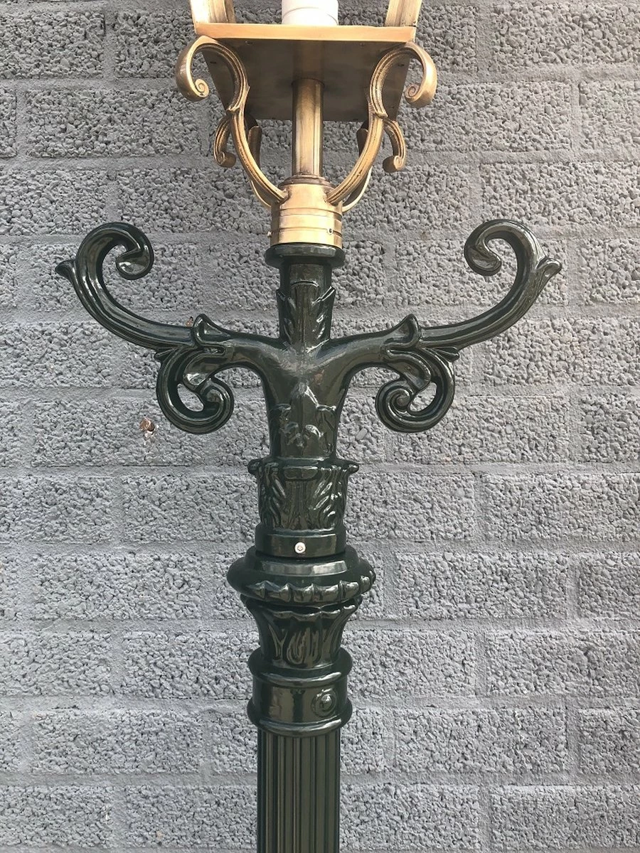 ETW Lampe D'extérieur, Lanterne Avec Douille En Céramique Et Verre, Mât En Fonte D'aluminium, Vert, Avec Abat-jour Carré XL En Cuivre, Hauteur 250 Cm. 2 ETW Lampe D'extérieur, Lanterne Avec Douille En Céramique Et Verre, Mât En Fonte D'aluminium, Vert, Avec Abat-jour Carré XL En Cuivre, Hauteur 250 Cm. – Image 2